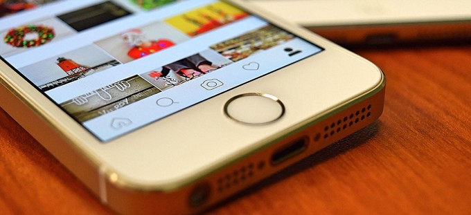 Phone with social media apps