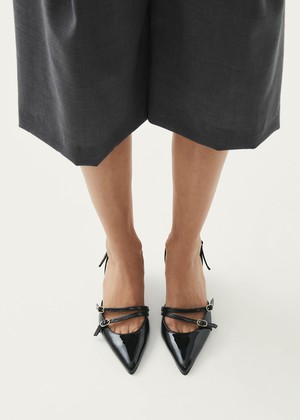 Joelle Black Patent Leather Pumps from Alohas
