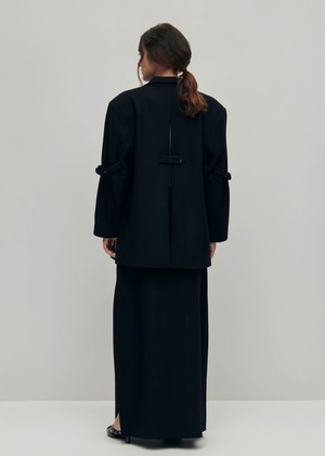 Amber Black Blazer from Alohas