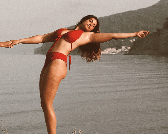 Geranium / Versatile Bikini Top from Anekdot