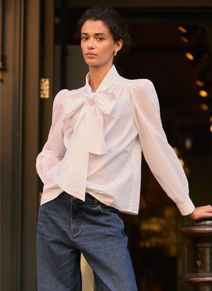 Araya Organic Cotton Bow Neck Blouse from Baukjen