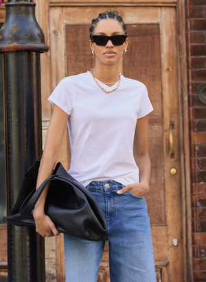Kiana Organic Cotton V-Neck Slim Tee from Baukjen