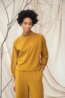 Maiya Organic Cotton Felpe Sweatshirt in Ochre via Beaumont Organic