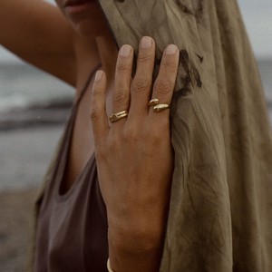 THE ONA RING - solid gold from Bound Studios