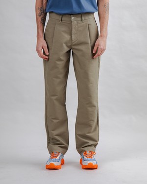 Sobremesa Pleated Pants Kakhi from Brava Fabrics