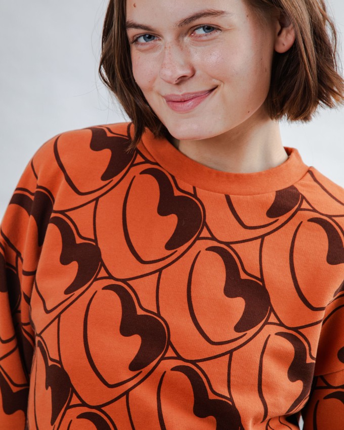 Bombon Allover Rounded Sweatshirt Brown from Brava Fabrics