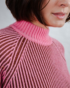 Bicolor Wool Cropped Sweater Pink from Brava Fabrics