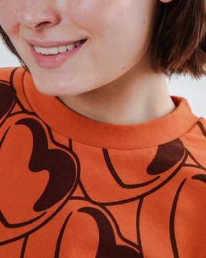 Bombon Allover Rounded Sweatshirt Brown from Brava Fabrics
