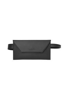 Cross bum bag - Black via CANUSSA