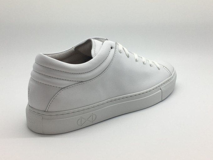 nat-2™ Sleek Low all white from COILEX