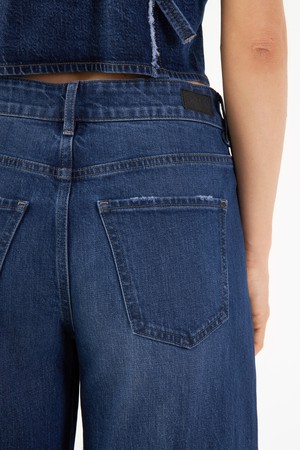 ASH Barrel Leg Minimal Stretch - Fringes - Dark Blue from DAWN Denim ASH Barrel Leg Minimal Stretch - Fringes - Dark Blue from DAWN Denim