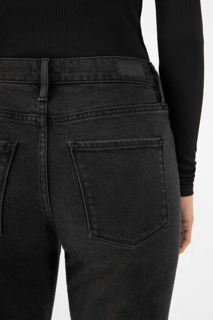 SUNSET Regular Slim Soft Tencel - Basic - Vintage Black from DAWN Denim SUNSET Regular Slim Soft Tencel - Basic - Vintage Black from DAWN Denim