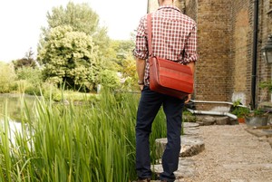 Messenger Bag | Fire-hose from Elvis & Kresse