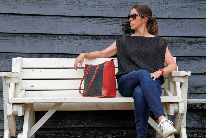 Classic Tote | Leather & Fire-hose from Elvis & Kresse