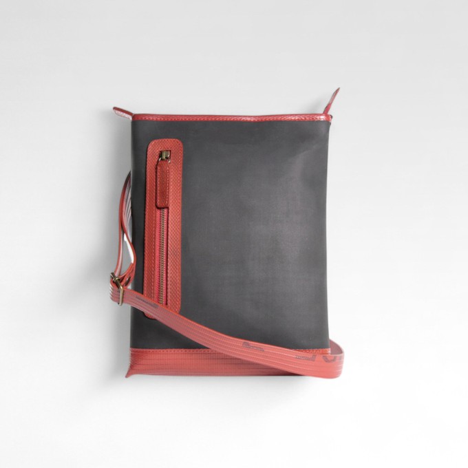 Reporter Bag | Printing Blanket & Fire-hose from Elvis & Kresse