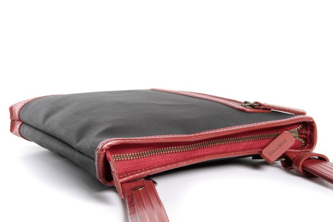 Reporter Bag | Printing Blanket & Fire-hose from Elvis & Kresse