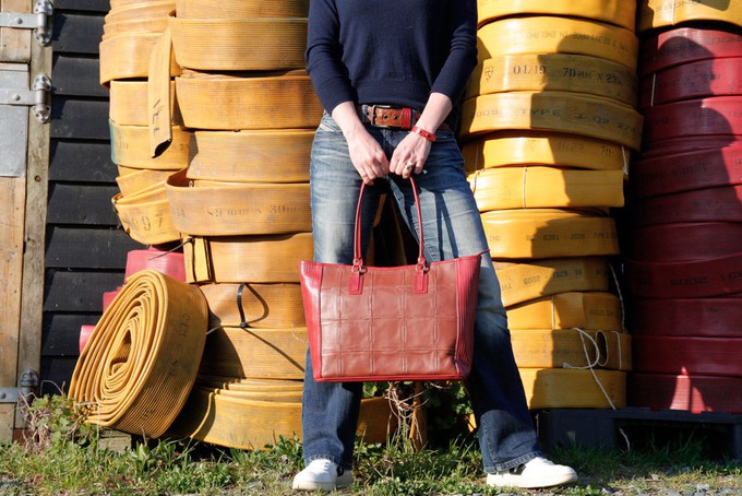Classic Tote | Leather & Fire-hose from Elvis & Kresse