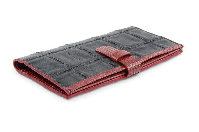 Travel Wallet | Leather & Fire-hose from Elvis & Kresse