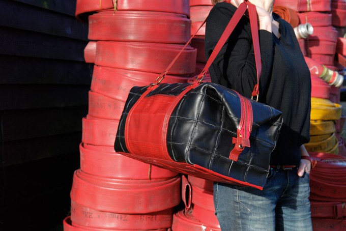 Weekend Bag | Leather & Fire-hose from Elvis & Kresse