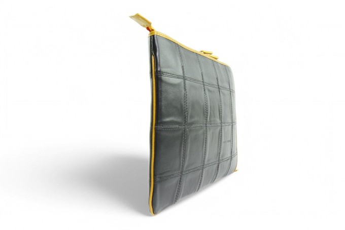 Folio Laptop Case | Leather & Fire-hose from Elvis & Kresse