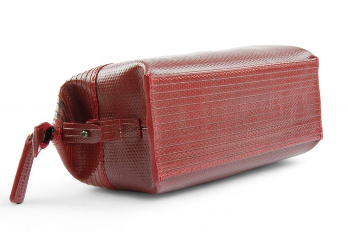 Medium Washbag | Fire-hose from Elvis & Kresse