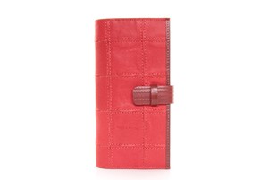 Travel Wallet | Leather & Fire-hose from Elvis & Kresse