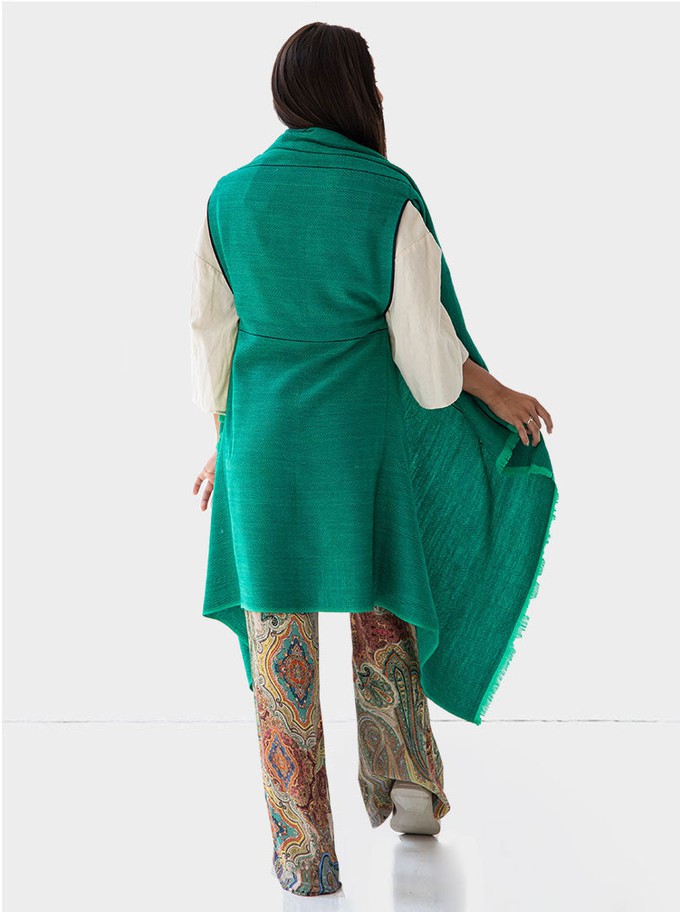 cape infinity lite wool emerald from Fifth Origins