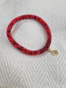 bracelet beaded embrace via Fifth Origins