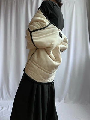 Our "MAGENTA  - OFF WHITE" Reversible Blanket Made Jacket - M from Fitolojio Workshop