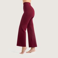 Yoga pants Relaxed Fit aubergine (red) via Frija Omina