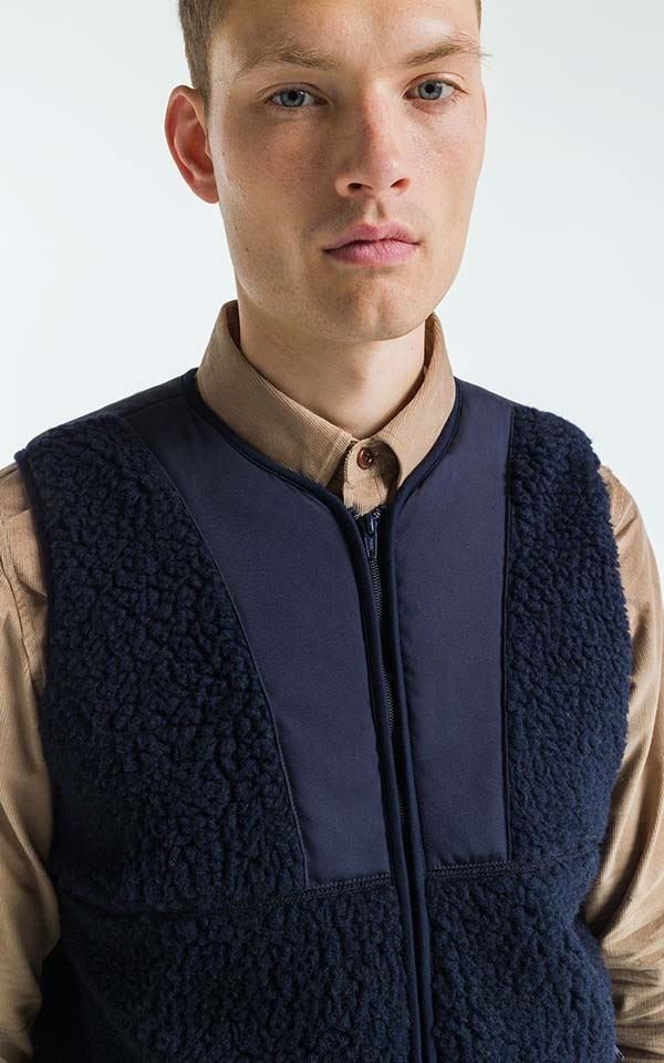 Vest Tenji Sherpa from Het Faire Oosten