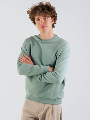 Light Crew Men from Honest Basics