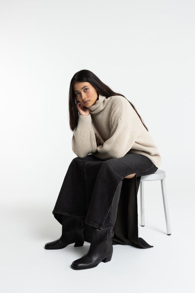 AMIRAH | VILMA BROWN BLACK WORN from Kings of Indigo