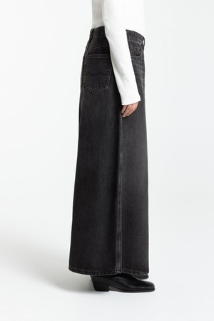 AMIRAH | VILMA BROWN BLACK WORN from Kings of Indigo