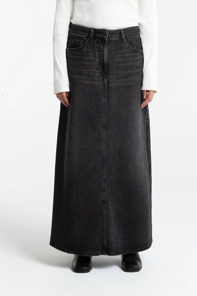 AMIRAH | VILMA BROWN BLACK WORN from Kings of Indigo