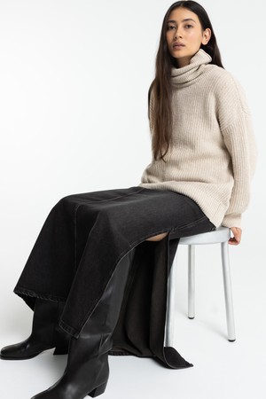 AMIRAH | VILMA BROWN BLACK WORN from Kings of Indigo