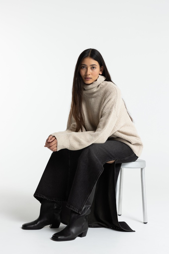 AMIRAH | VILMA BROWN BLACK WORN from Kings of Indigo