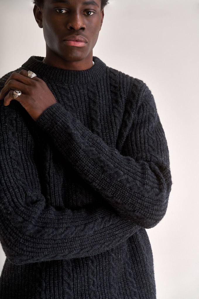 CABLE Lambs Wool Jumper - Dark Charcoal from KOMODO