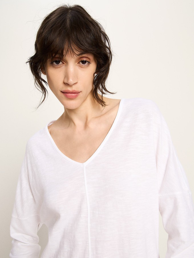 Shirt (GOTS) with V-neck from LANIUS