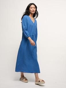 Maxi dress with structure via LANIUS