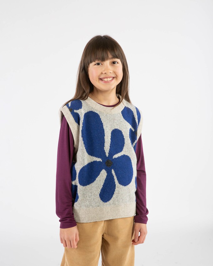 Hug Vest flower from Matona