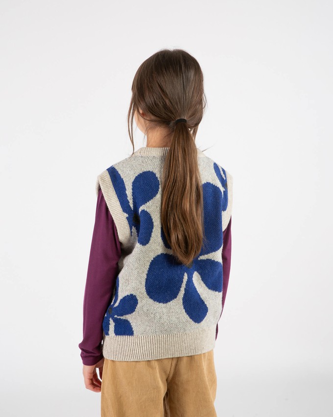 Hug Vest flower from Matona