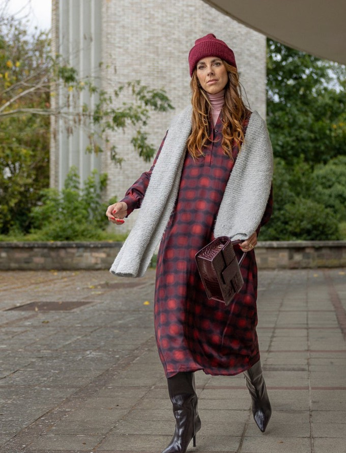 Polly Jean Dress Burgundy blur from Mon Col Anvers