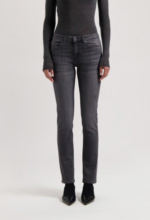 Faye Low Slim - Authentic Black from Mud Jeans