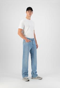 Loose James - Sunny Stone via Mud Jeans