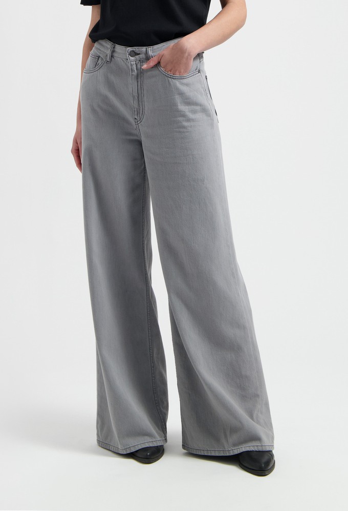 Sara High Loose Flow - Marge Grey from Mud Jeans
