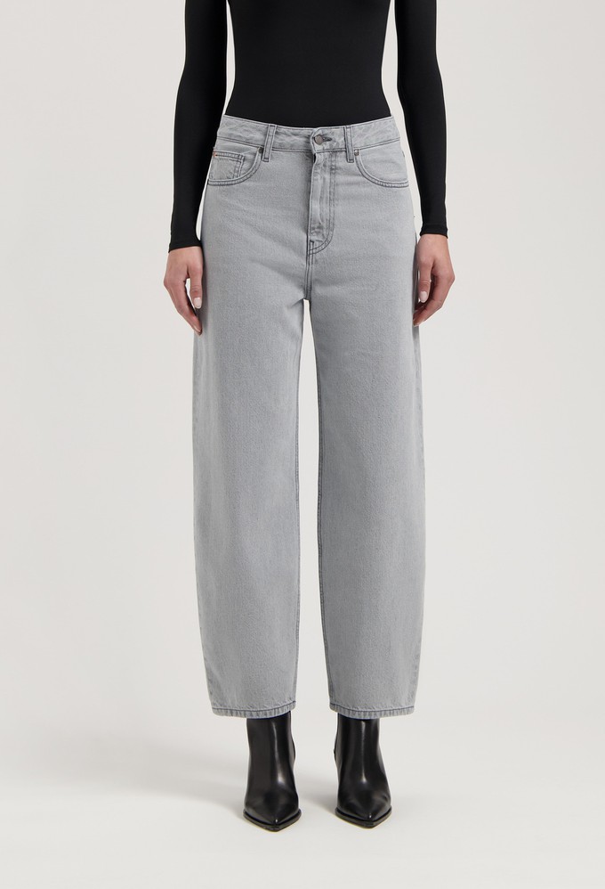 Brooke High Barrel - Light Grey from Mud Jeans