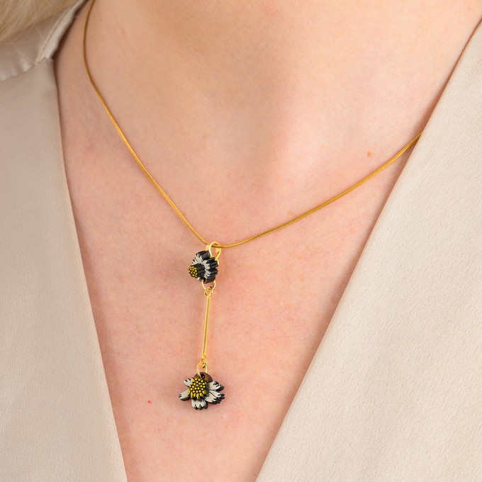 Paguro Upcycle Reclaimed Wood Necklace Pilosa Floral Design from Paguro Upcycle