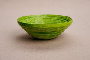 Medium-sized decorative bowl made of "Kitgum" recycled paper from PEARLS OF AFRICA