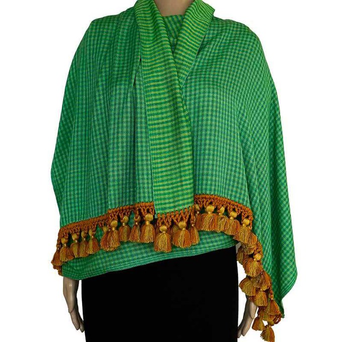 Shawl Green Lemon - Oversized - Fashionable and Fairtrade from Quetzal Artisan